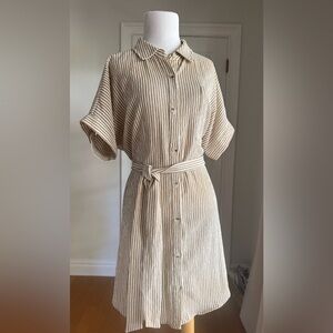 Gilli Beige and White Striped tie front button down seersucker small dress EUC